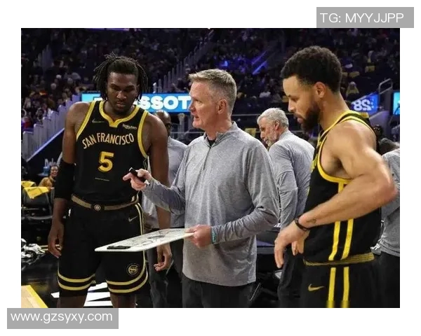 雄鹿与活塞激战正酣13日对决引发球迷热议与期待